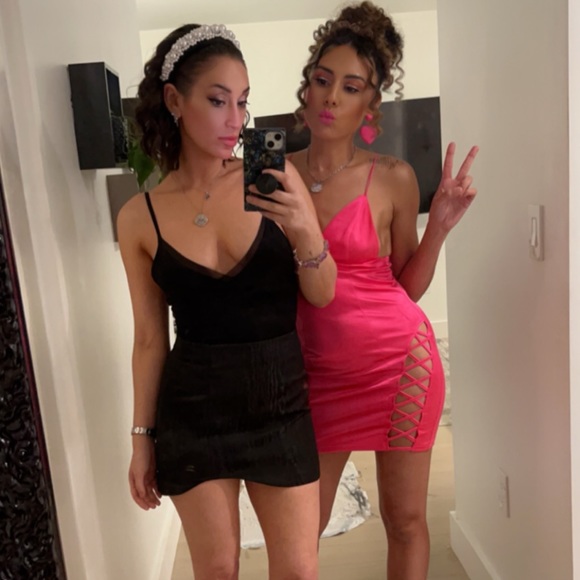 Meet your Posher, Ariel - Picture 3 of 5